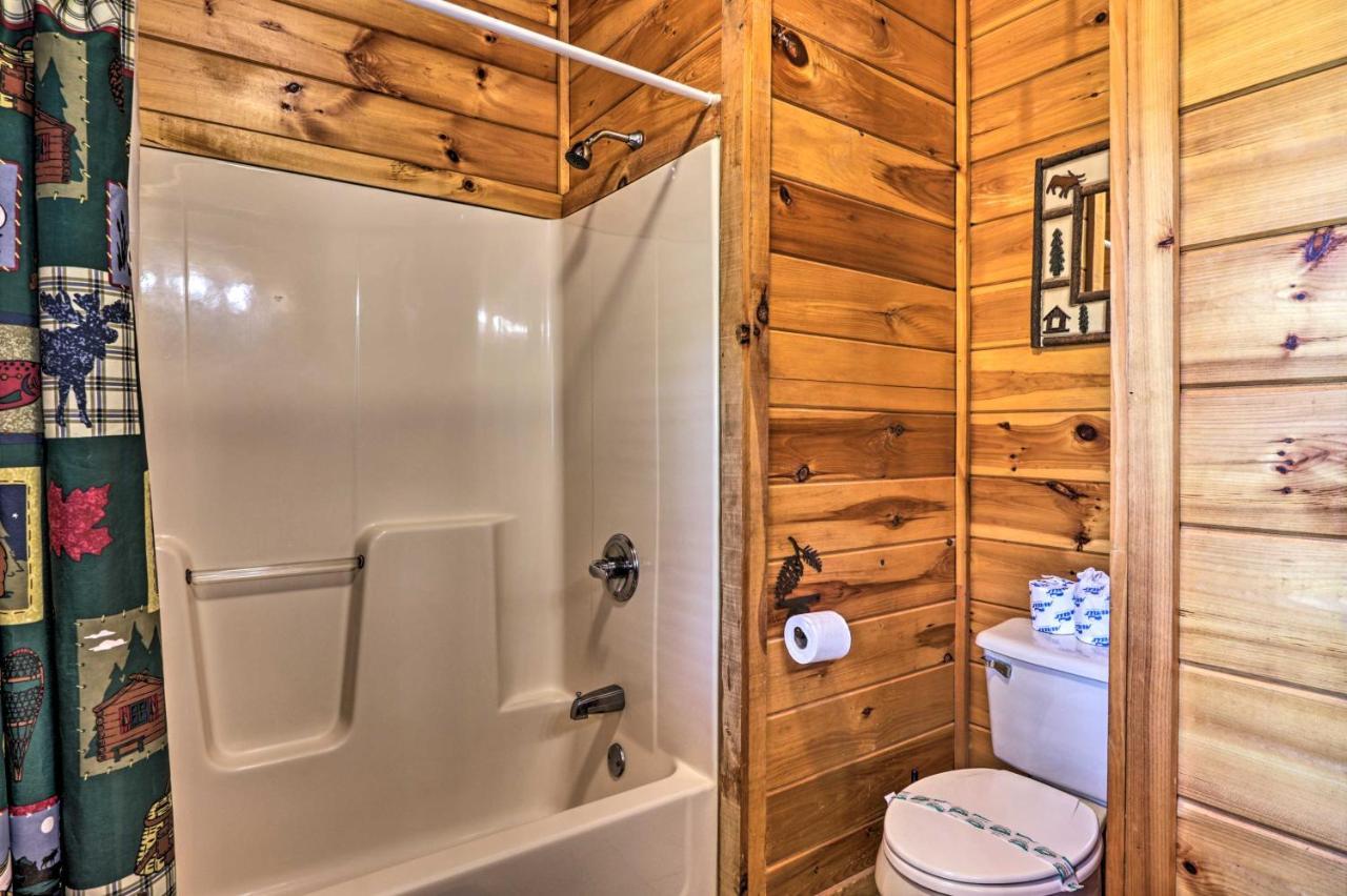 Pigeon Forge Getaway With Covered Patio And Hot Tub! Екстериор снимка
