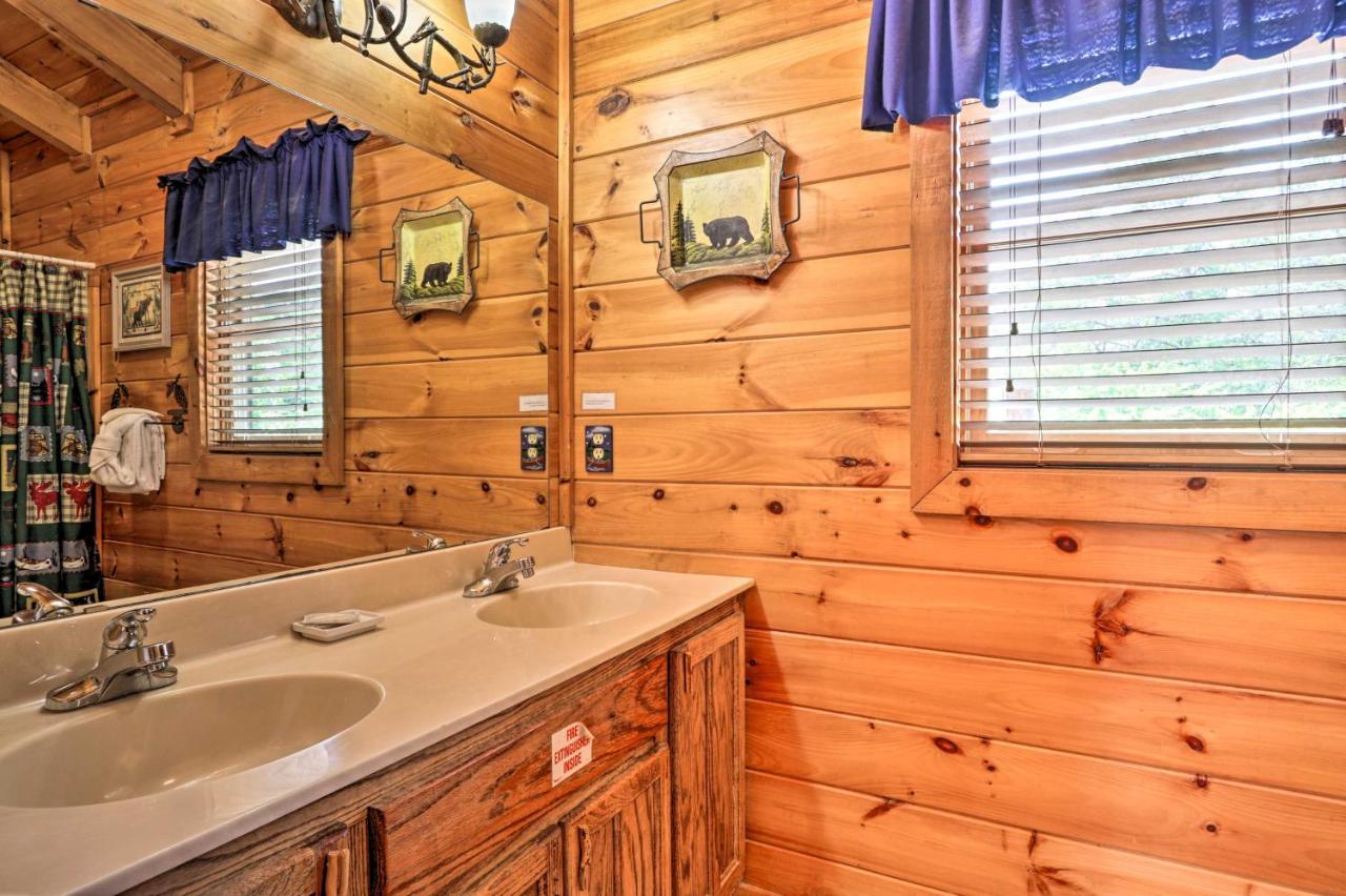 Pigeon Forge Getaway With Covered Patio And Hot Tub! Екстериор снимка