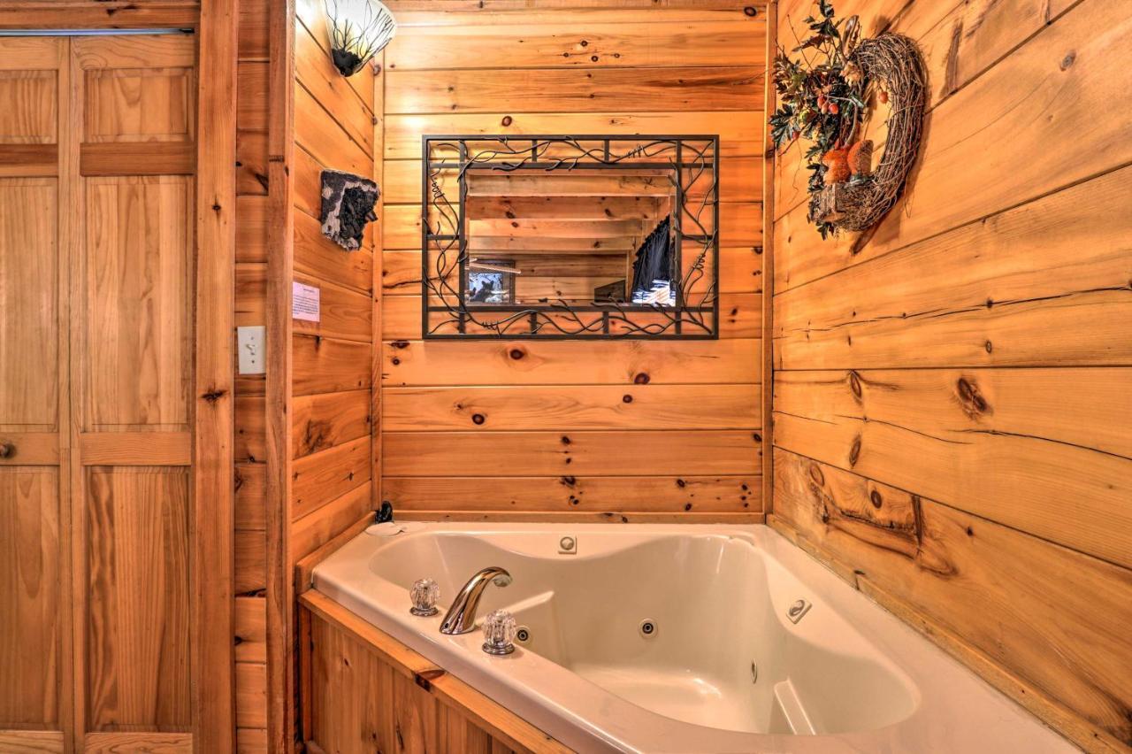 Pigeon Forge Getaway With Covered Patio And Hot Tub! Екстериор снимка