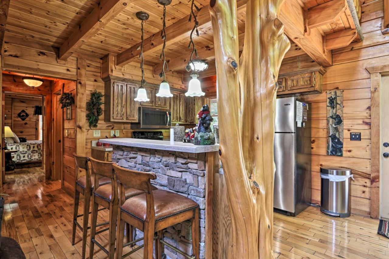 Pigeon Forge Getaway With Covered Patio And Hot Tub! Екстериор снимка